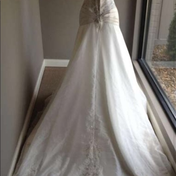 NWT Allure bridal gown size 12 - Picture 3 of 5